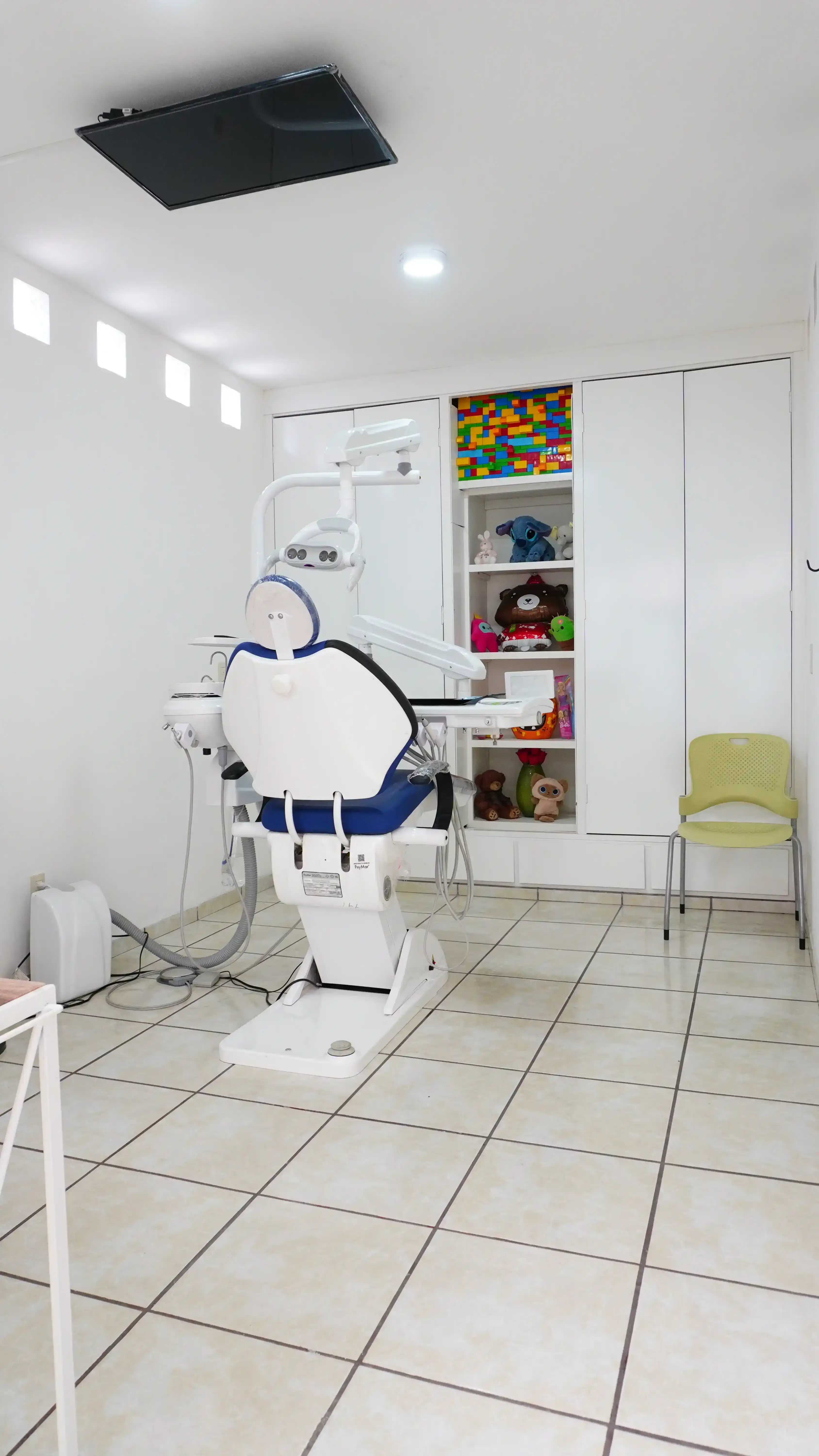 Consultorio con área de niños